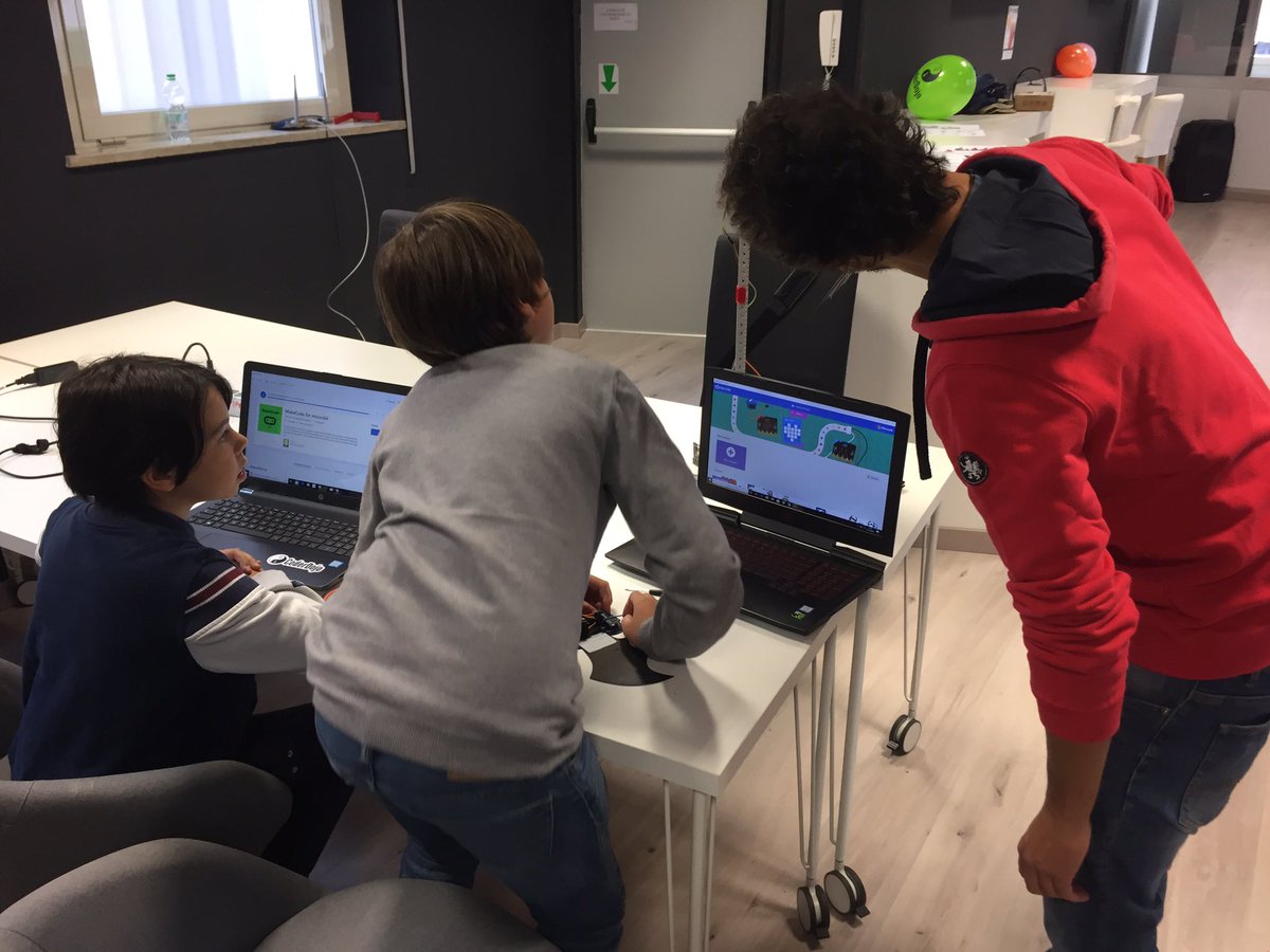 PiaceDojo's tweet image. #DojoBooChallenge #piacedojo #coderdojo #piacenza