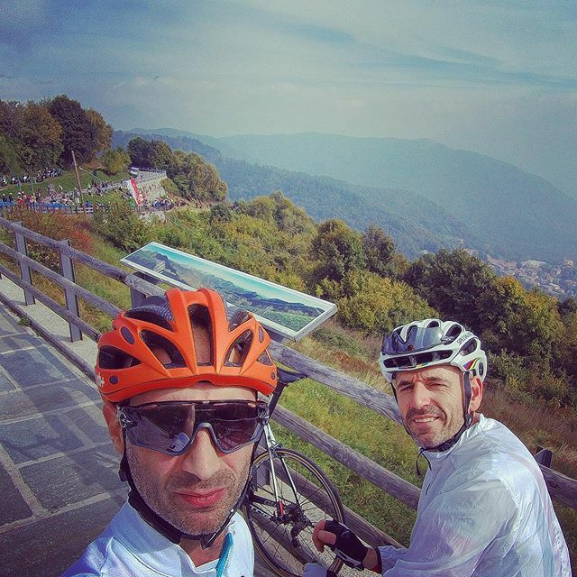 IlMandoFishing's tweet photo. Colma di Sormano tanto per scaldare le gambe prima del “Lombardia”💪🤘👊 #sormano #colmadisormano #illombardia #bike #bikelife #cycling #mtb #biker #bicycle #ride #mountainbike #ciclismo #cyclinglife #bikes #mtblife #bicicleta #sport #roadbike #instabik… https://t.co/xmhN5quIde https://t.co/tWgRv7RHQl