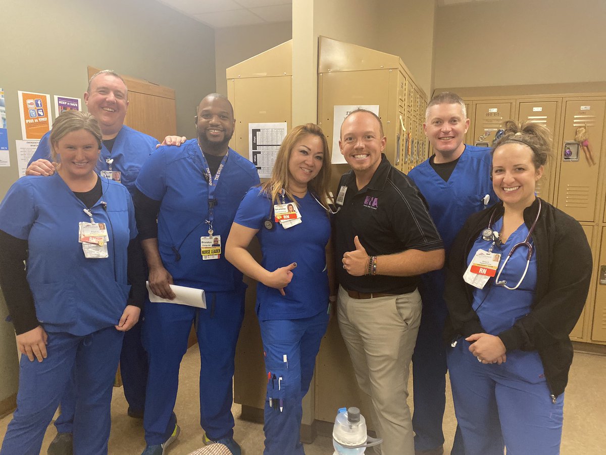 NevadaENA's tweet photo. Thumbs up at Mountain View! These guys were great! #ENA #ENWEEK #NevadaENA #YouMakeADifference https://t.co/rhaD6FwWN2