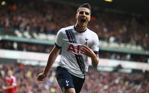 20 Spurs 3-0 Manchester United LAMELLLLAAAAAAA 1,2,3 We maintained our Premier League title challenge with a thumping victory over Manchester United. Dele Alli slotted in from inside the area and Toby Alderweireld headed home, before Erik Lamela's sweet strike.