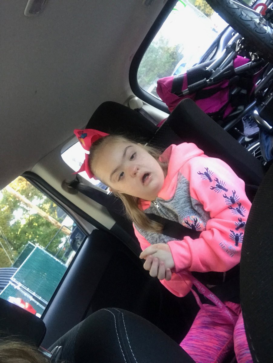 Momof3princess's tweet photo. Pink for days... Race Ready! Ready to #RollwiththeWind #Inclusion @ainsleys_angels #GreatPumpkinChalenge2019 https://t.co/xyee3D2n97