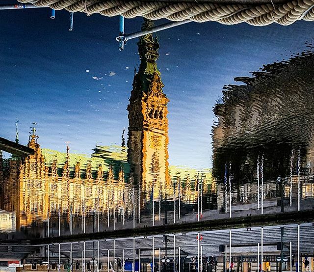 ...
Das Rathaus hatte ein bisschen Alsterwasser 🍻😉🍻
...
📌 Rathaus Hamburg 📷 @mein_hamburg_und_ich
...
#igershamburg #igers #hamburg #hamburgahoi #hamburg_de #meinhamburg #hh #hamburgcity #rathaus #rathaushamburg #reflection
#reflectiongram #hamburgermomente #hamburgentde…