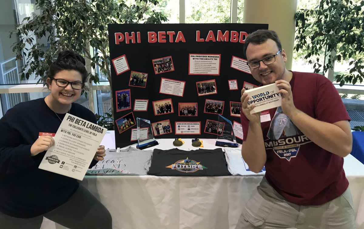 SEMOPBL's tweet photo. Future RedHawks come visit us today at the College of Business &amp; Computing for Show-Me Day! https://t.co/SOinvoP9Hi