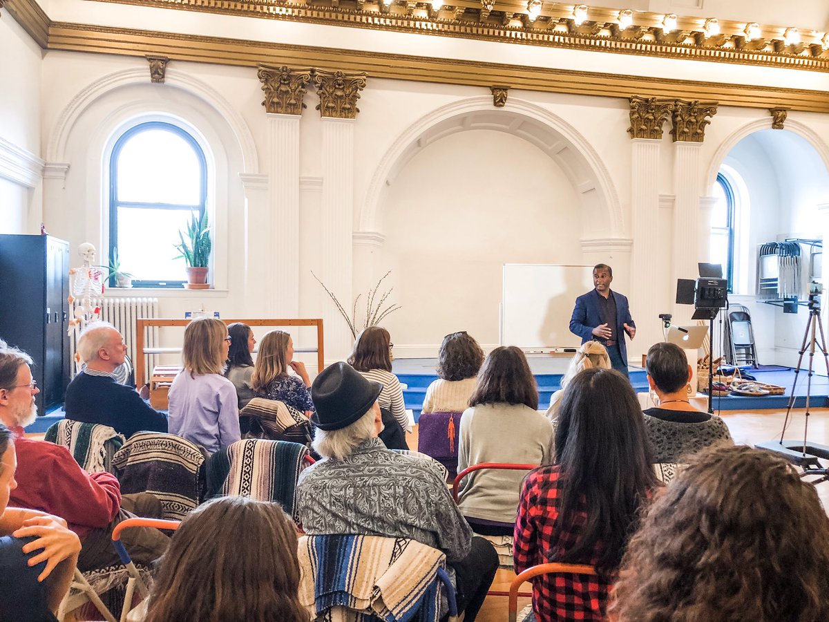 It’s time we in Massachusetts - the “Mecca” of medicine &amp; innovation listen to Mothers &amp; their concerns on #Vaccines.  MA has BIG opportunity to lead FUTURE of medicine, which is Precise &amp; Personalized, where One Size Doesn’t Fit All.  Great conversation &amp; turnout in Northampton!