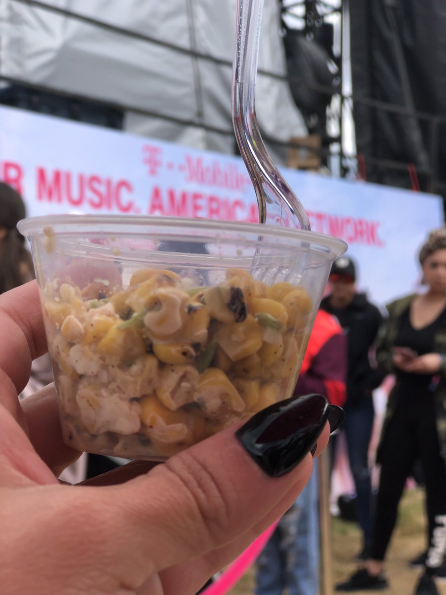 luluayala81's tweet photo. Enjoying the #ClubMagenta perks 🤘🏼#ACLWithUs #TeamMagenta #TMobile #MissionTXperts #AreayouWithUs #BeYou #BeMagenta https://t.co/bPfdOkEkTq