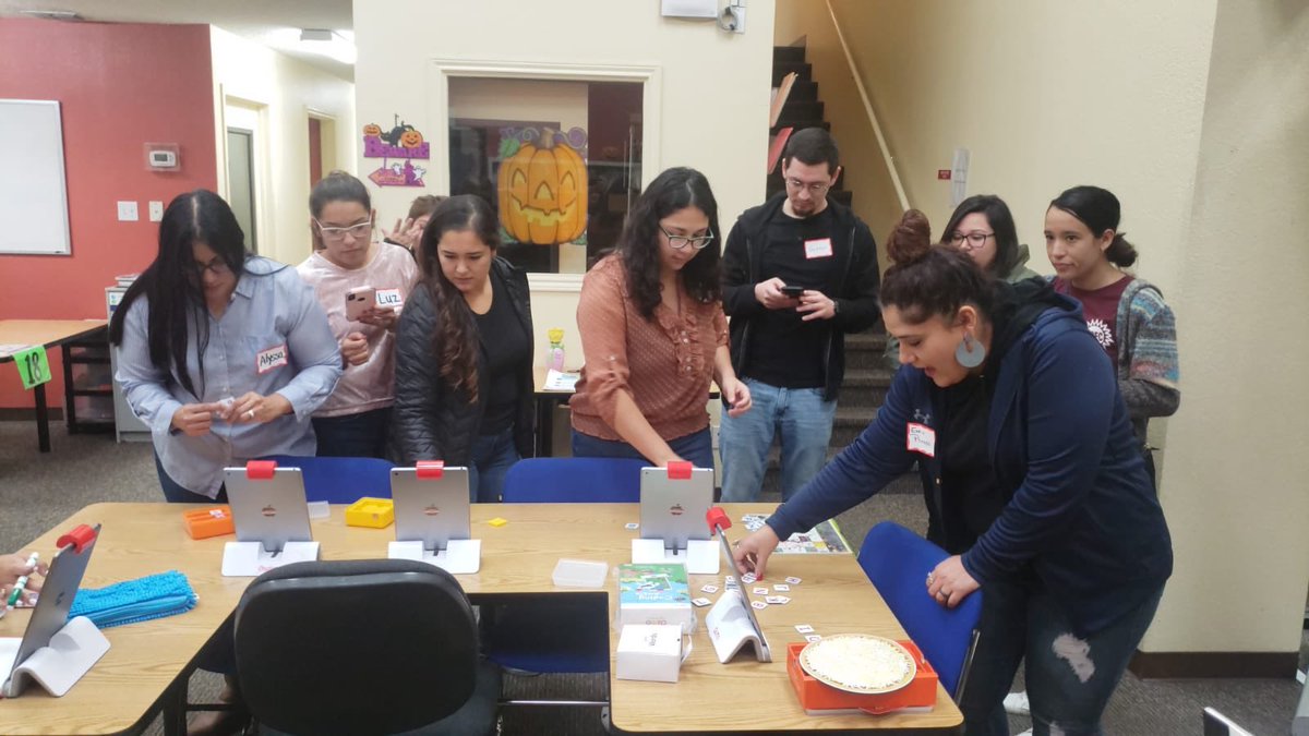 EdcampRGVSylvan's tweet photo. Osmo was a hit @PlayOsmo everyone was so engaged. #edcamprgvsylvan #teacherslovetech https://t.co/vZko6glc5J