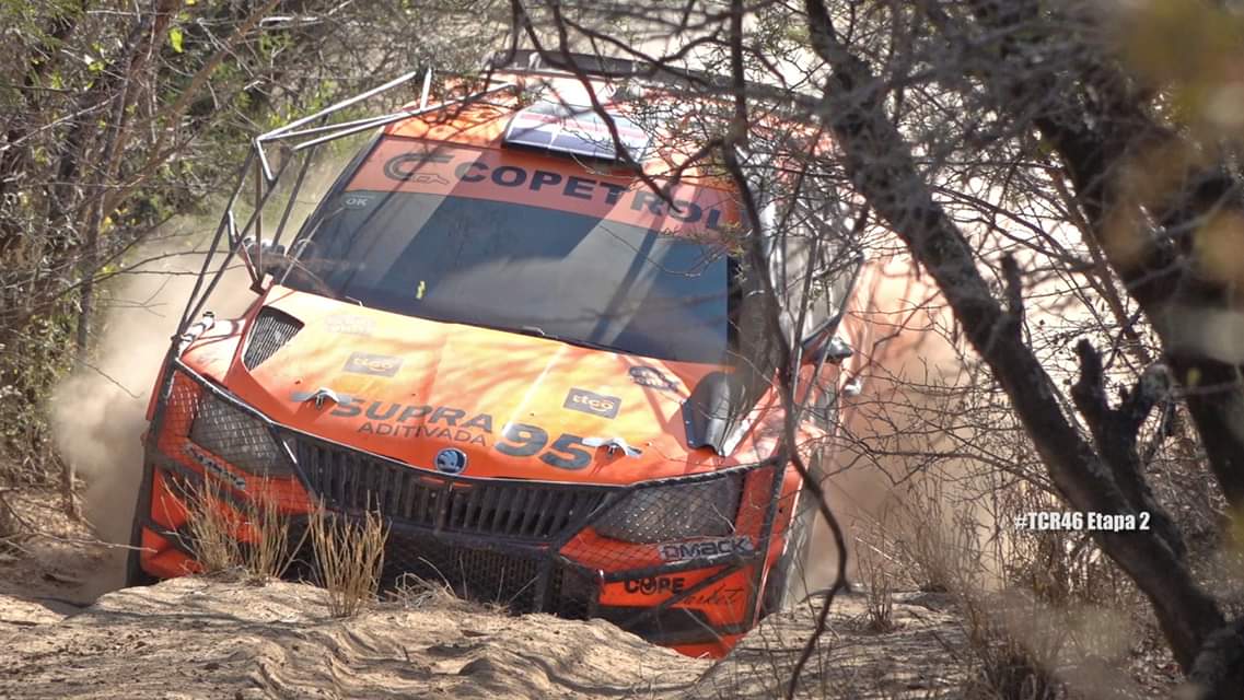 pepomatiauda's tweet photo. Skoda Fabia R5 #rallyparaguay #TCR #safarispec #TCR2019 https://t.co/IfDi1uWaoK