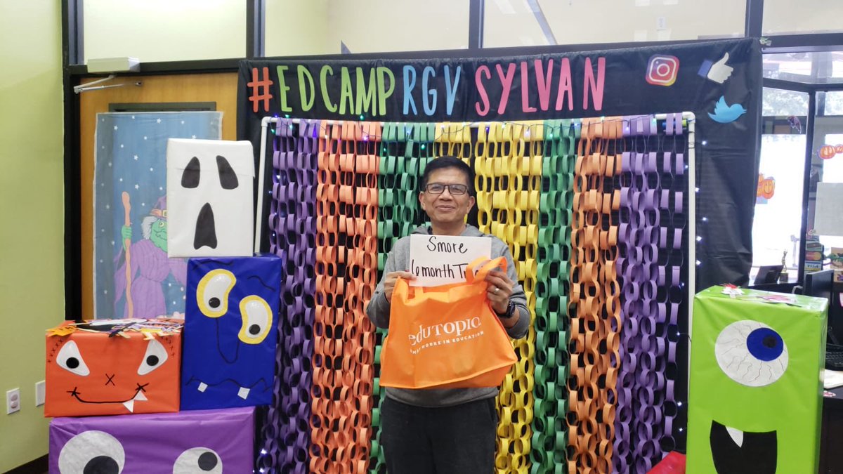 EdcampRGVSylvan's tweet photo. @SmorePages  @edutopia @iknowit_com @SuperTeacherWks  these educators want to thank you for these amazing gifts. They are so excited to implement them in their classroom. #edcamprgvsylvan #teachersareexcited https://t.co/xggP04SnFP