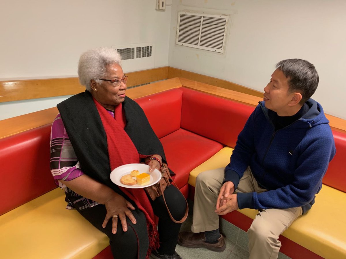 SeanHuCPC's tweet photo. It's a great pleasure talking to the seniors and celebrating their birthdays. Our seniors have unique needs and challenges and the Conservatives have a plan to help them. https://t.co/LNbpOR7vVp