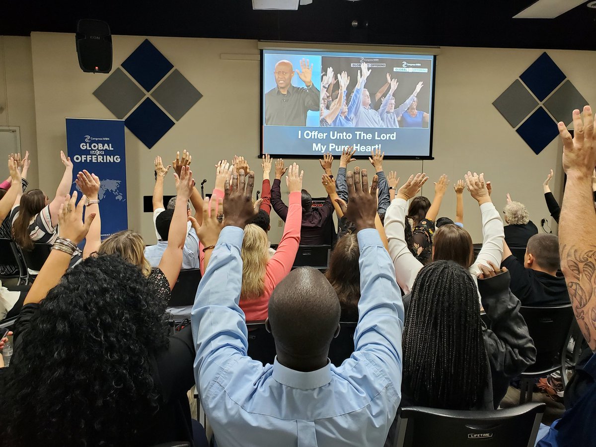 NewPathwayKC's tweet image. "WE offer our PURE HEARTS unto the Lord!"

#CWBNGDO #CWBNGlobalOffering #NewPathwayKC