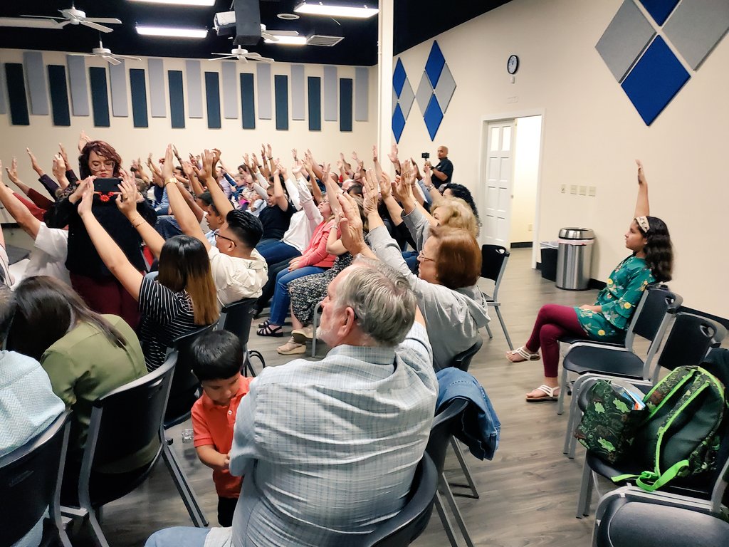 NewPathwayKC's tweet image. "WE offer our PURE HEARTS unto the Lord!"

#CWBNGDO #CWBNGlobalOffering #NewPathwayKC