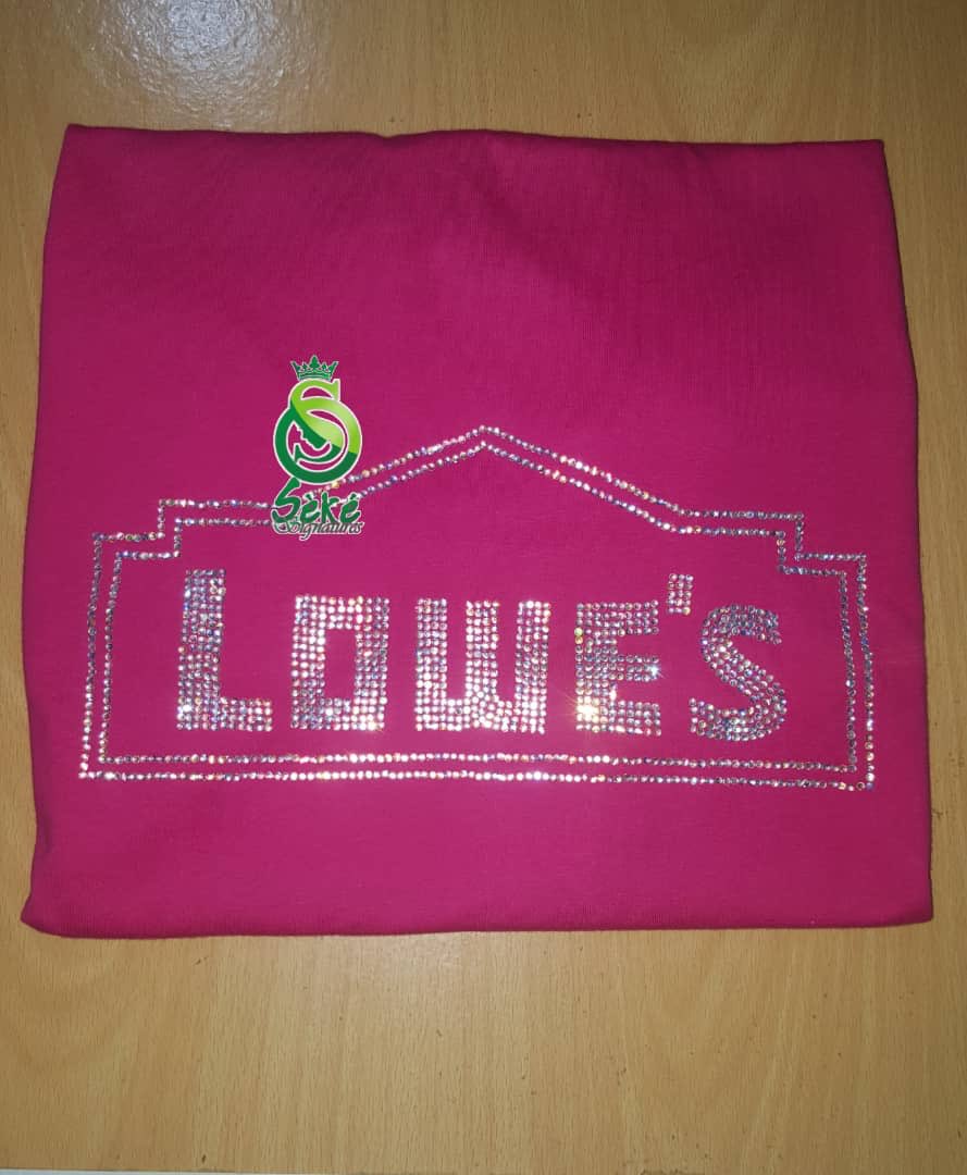 SekeSignatures's tweet photo. Only rhinestones can make u shine like a star. Stop wearing a boring t-shirt.  Come Let up u bling u up nicely, together we can make magic.

Dm or call us 08062096135 for ur bling tees &amp; cap.
#slipperschallenge #KAREN #planrighttt https://t.co/6xWv796Hhu