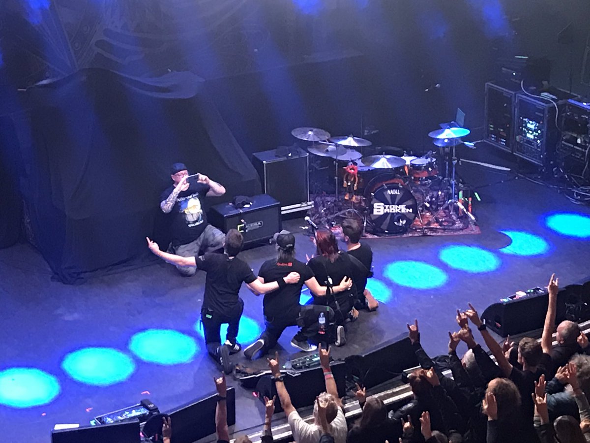 MichaelaTait8's tweet photo. Loved @StoneBroken_   You guys&amp;  girl ❤️ were fabulous   Here’s your selfie from the other way ! https://t.co/XGEwLbdAmC