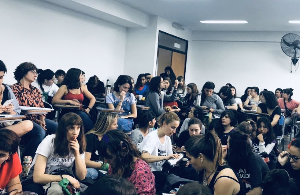 Debido a la gran participación y masividad de los talleres, desde la comision organizadora seguimos resolviendo lugares para talleres, incorporando aulas del Pasaje Dardo Rocha 50 e 6  y 7 y Escuela Tecnica n7 42 e/ 8 y 9