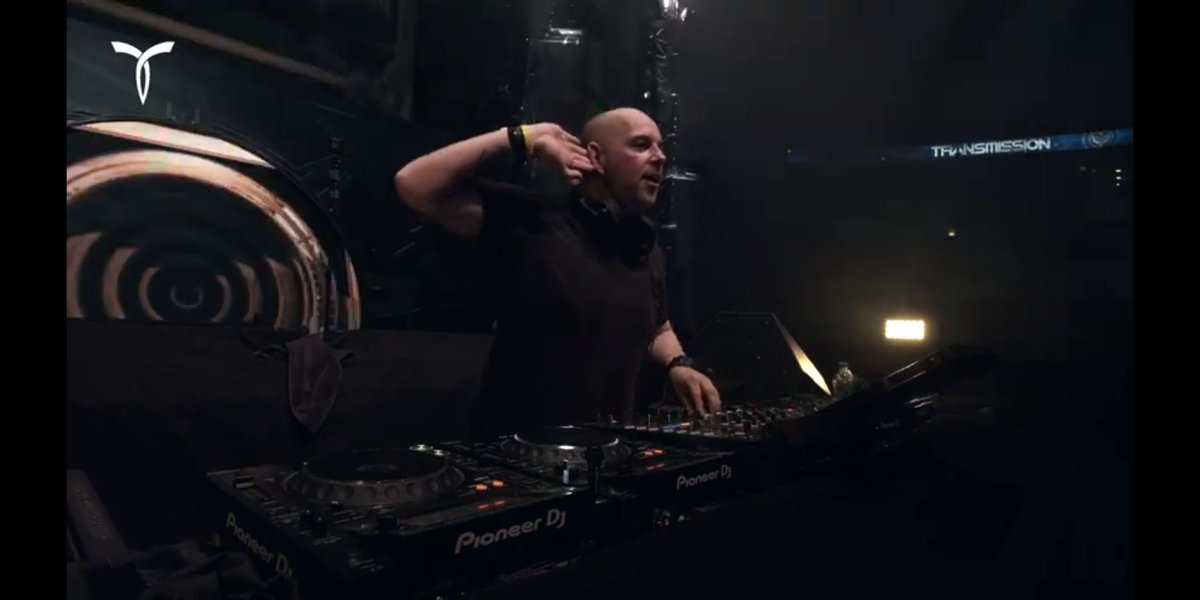 YMFC____'s tweet image. @Darren_Porter en su presentación en el #TMPRG19 🔥🙏 @TransmissionPRG