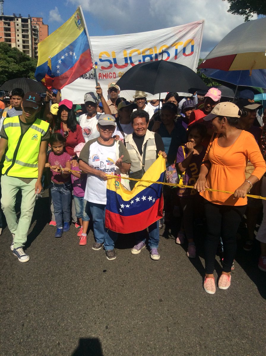 CMPGuayana's tweet photo. Con Alegría estamos aún recorriendo las calles de ciudad Guayana exaltando el nombre de Jesús  #YoMarchoParaJesus #12Oct https://t.co/JbbPhE6QBw