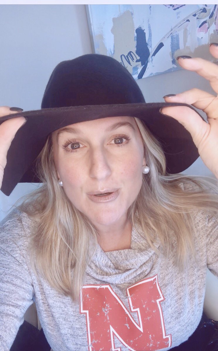 RUBraveEnough's tweet photo. Every Fall🍁 for my #StyleMD tribe I put together a list of fashion looks & it’s become 7 min of total comedy. (I post in our group.)
Perk of #SoMe: #womeninmedicine all over 🌎 laughing hysterically together!
Note: leaders can laugh & have fun in medicine too☺️
#styleMD https://t.co/DZR0ayqlXS