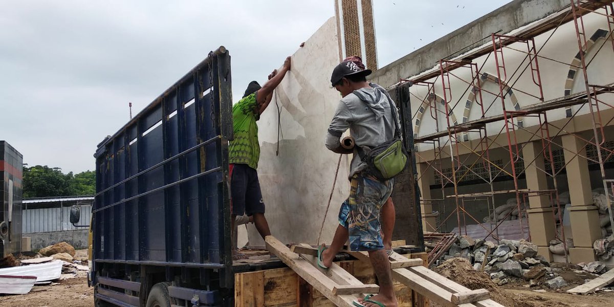 Batualamnusant4's tweet photo. MARMER UJUNG PANDANG UKURAN SLAB untuk lantai proyek masjid agung kubah intan Lampung.

KING STONE 
BATU ALAM_MARMER_GRANIT
081281113574/wa/TLP
https://t.co/5ruaqiiLu0

#batualam_nusantara
#kingstonebatualam
#amisaputra
#putritamaya_stone https://t.co/JQgOZXXLHX