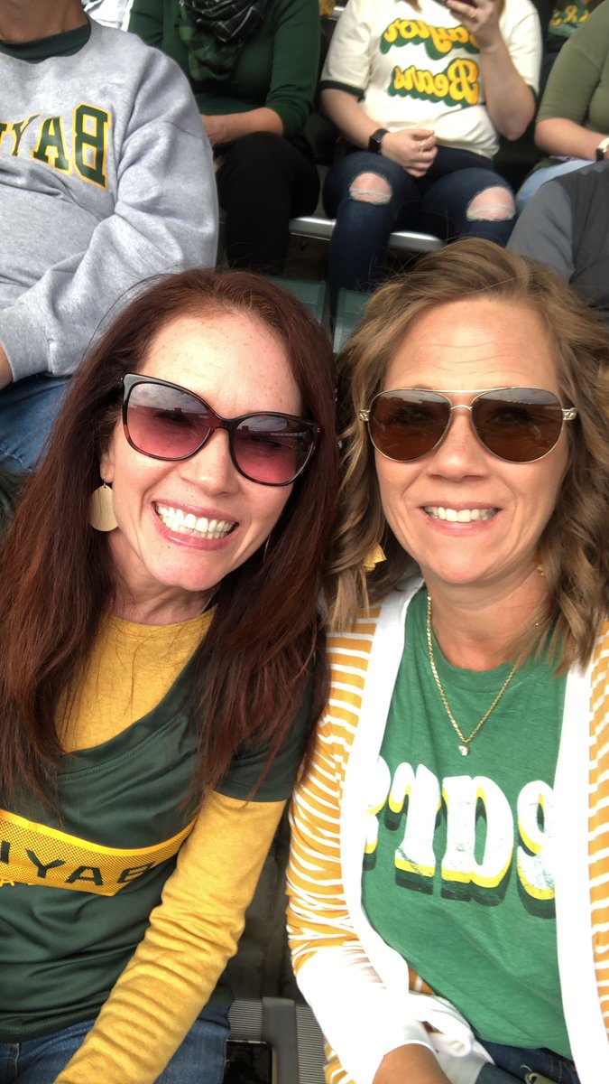 kimcrumrine's tweet photo. Go Bears!! @Baylor @BUFootball #sicem #buhoco 💛💚🐻 https://t.co/0SxVHKkan2