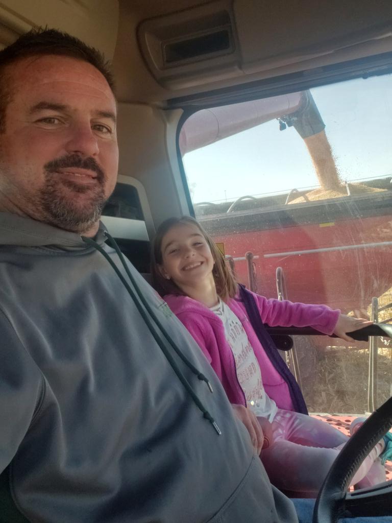 More #HARVEST19 help today.  This one is sure a story teller!!