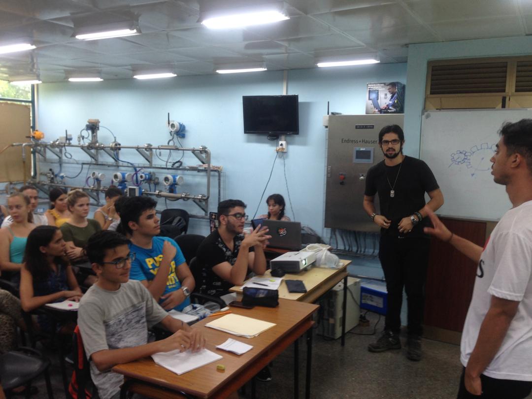 grmCujae's tweet image. Cerramos con el 2do encuentro de #CursoRobótica @LEGOEV3 con los #chicos más grandes y el grupo @LogesproCujae.
#VamosXMás #SomosContinuidad