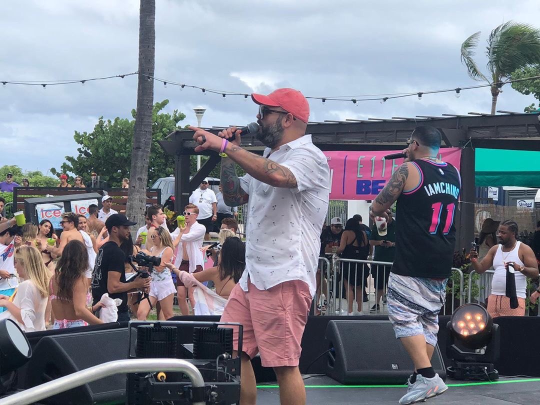 Mr305_Inc's tweet photo. .@IAmChino__ &amp; @PapayoMusic1 set the stage on fire at #IRIEWeekend in Miami today!🔥🎤 https://t.co/WhtouaoOZ4
