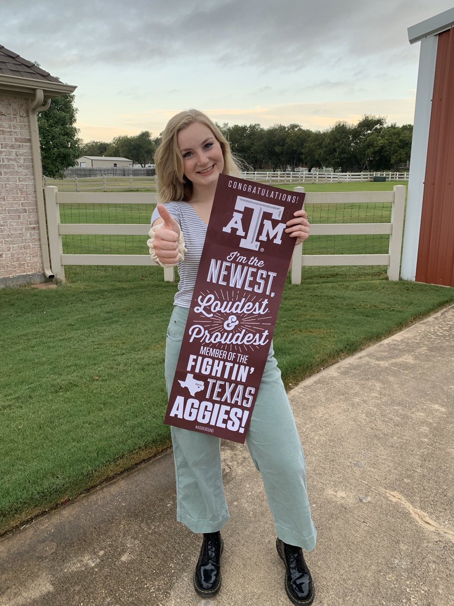 august_marie2's tweet photo. yeehaw i’m an Aggie #TAMU24 https://t.co/Sr6WCXbk2V