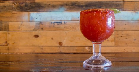 Maggies_Cafe1's tweet photo. Come in and join us for happy hour! https://t.co/OcmTyk3P0J