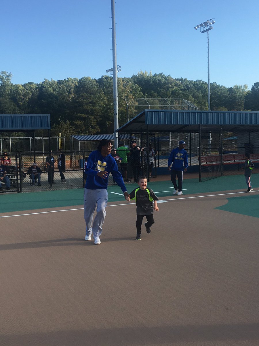 MHSBSBL's tweet photo. Extremely proud of our young men today as they gave their time to a group of awesome kids on the Horizon Pirates baseball team! #serve #BREATHINGFIRE #itsaboutothers #tribepride #horizonbaseball #mceachernathletics @McEachernHigh @McEachernSports https://t.co/SJvHcHyYT6