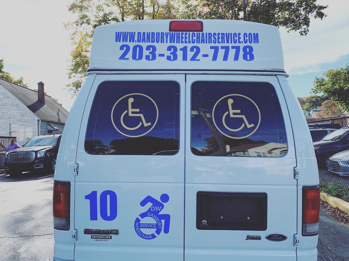 iLLinkCT's tweet photo. Saturday work #Danburywheelchairservices reach out to @ultimatelimoct for rates and details. https://t.co/qIxaEtEEsG