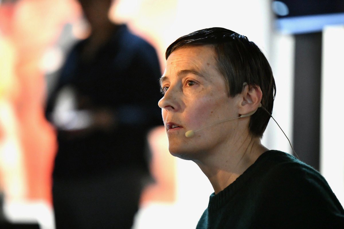 SequencerTour's tweet image. "Sense where you are and how your breath is and from this sensation allow the breath to actually change on its own." #rpPortland speaker Lisa Densem (@SashaWaltzGuest) encourages allowing the breath to be whatever it is and to have its own rhythm and flow. @wunderbar2gethr