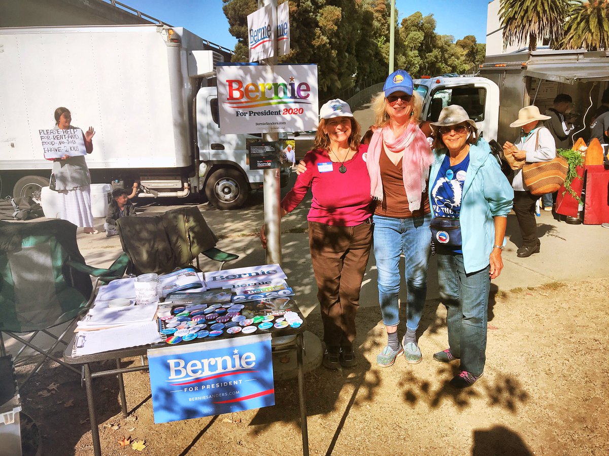 bern_identity's tweet photo. At the Oakland Grand Lake #farmersmarket today, I ran into some Grandmas for Bernie tabling for #Bernie2020! ✊ These ladies are awesome!! So much berning spirit. 

We bonded over how one never unfeels the Bern. Solidarity! 😁🔥

#groundgameforBernie #NotMeUs https://t.co/FvRUoef2A8