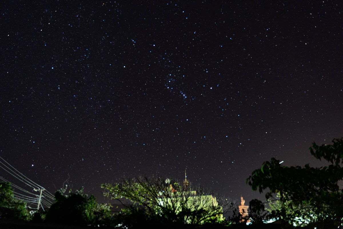 台風一過！都心でこんな澄み渡った綺麗な星空が見れるなんて
