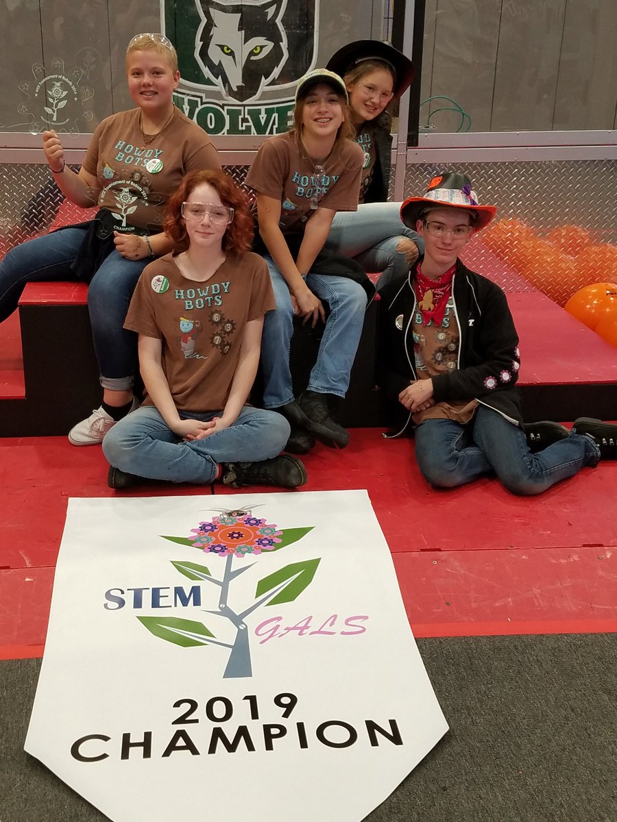 HowdyBots6377's tweet photo. So proud of our #STEMGals drive and support team!! Congrats on your 2019 STEMGals tournament win! #omgrobots #Yallrock #FirstLikeagirl #HowdyGirls https://t.co/QjRfg0HBZJ