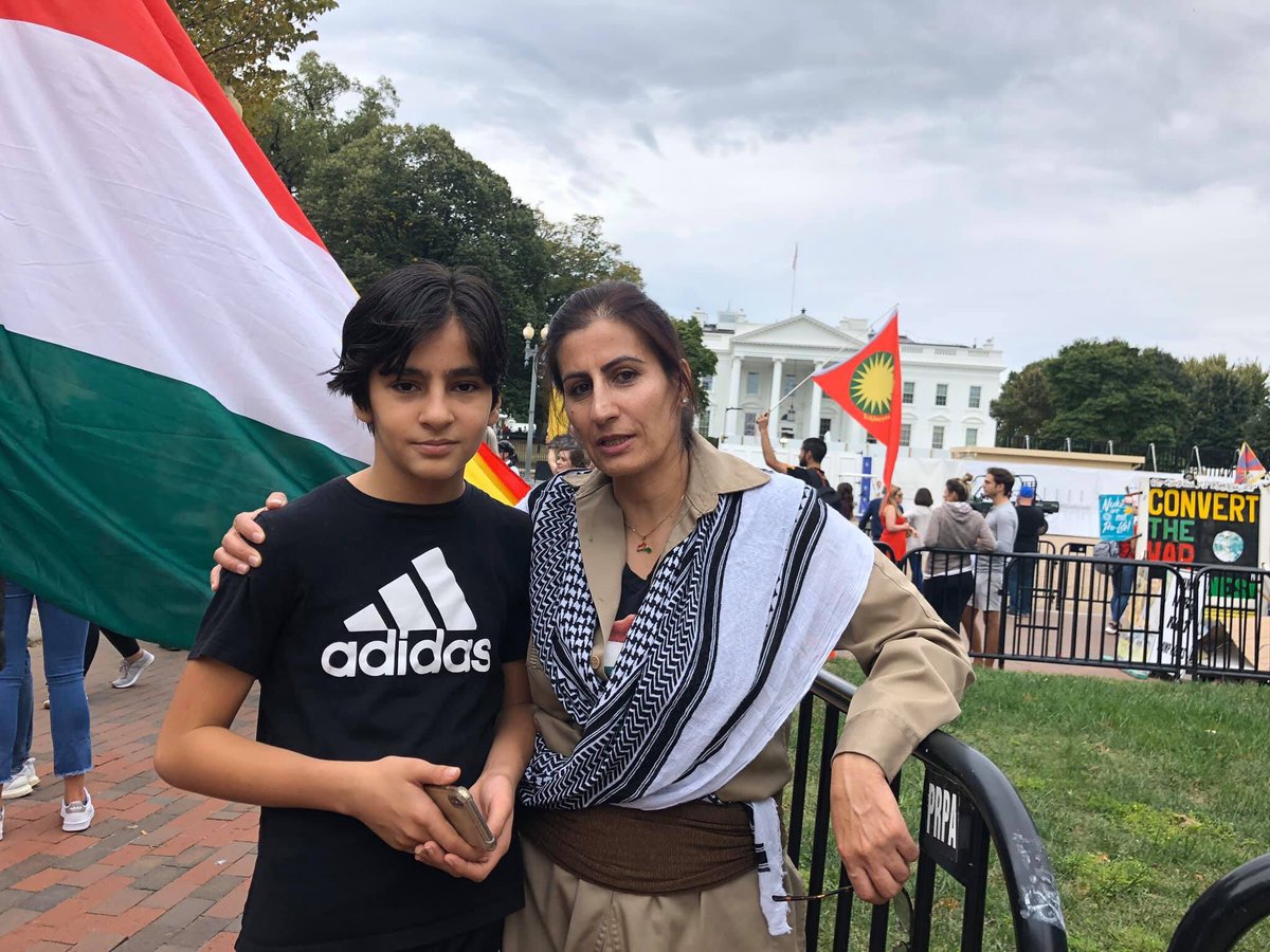 snipergurg's tweet image. Protesters in front of THE WHITE HOUSE for #Rojava #WashingtonDC #RojavaResistance