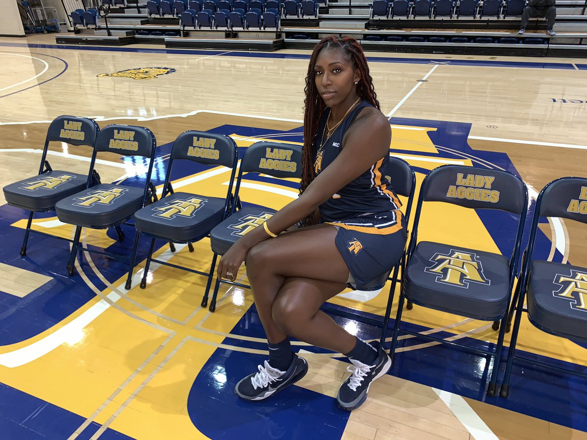 tyb_jaylivee's tweet photo. I’m back in my element🤫💙💛 #ncat https://t.co/E4MsMHw12v