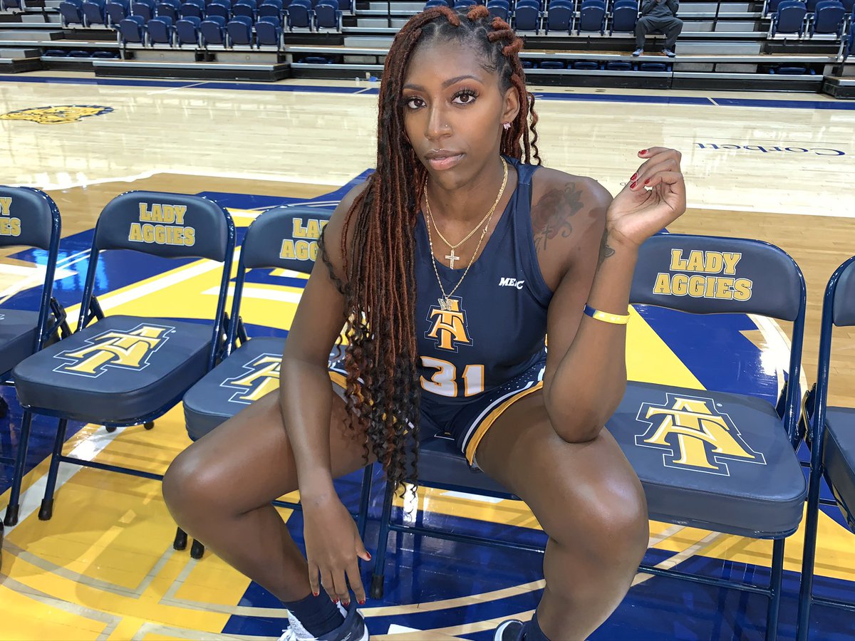 tyb_jaylivee's tweet photo. I’m back in my element🤫💙💛 #ncat https://t.co/E4MsMHw12v