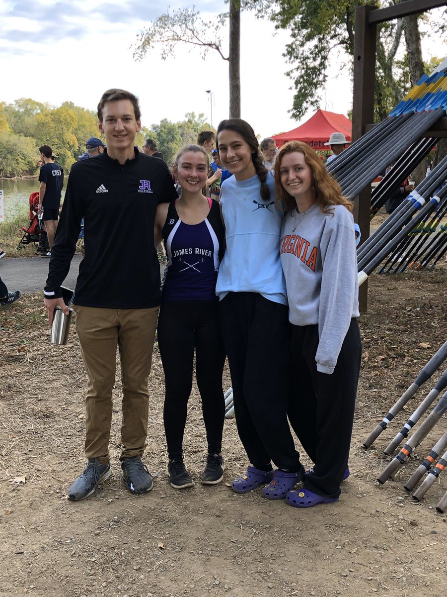 JRHS_Rowing's tweet photo. Perfect day for rowing on the James!  #rapidpride https://t.co/rLWxCt2BLu