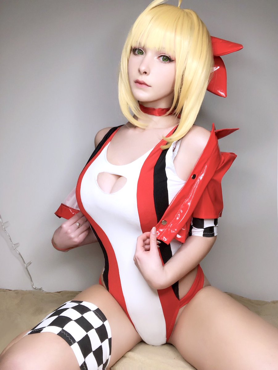 How about another Saber pics? 😏 I’m in love with Fate series and with their characters too ❤️ #fate_series #saber #sexycosplay https://t.co/U5YIEiAk4c