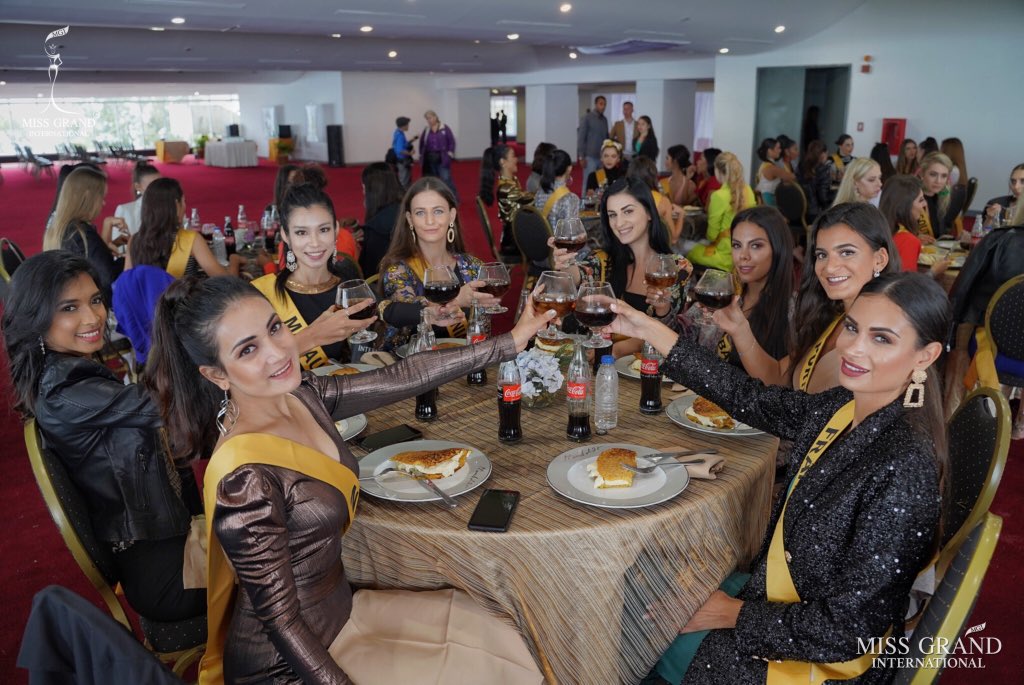 MissGrandInter's tweet photo. Having Lunch “Almuerzo” at Galipan. 

#MGI
#MissGrandInternational
#MissGrandInternational2019
#Top3beautypageantoftheworld
#RoadtoMissGrandInternational2019 https://t.co/g0UpxQxWGT