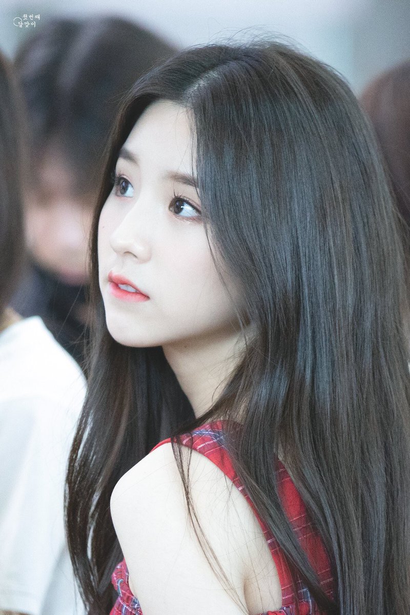 heejin pics (희진) tweet media