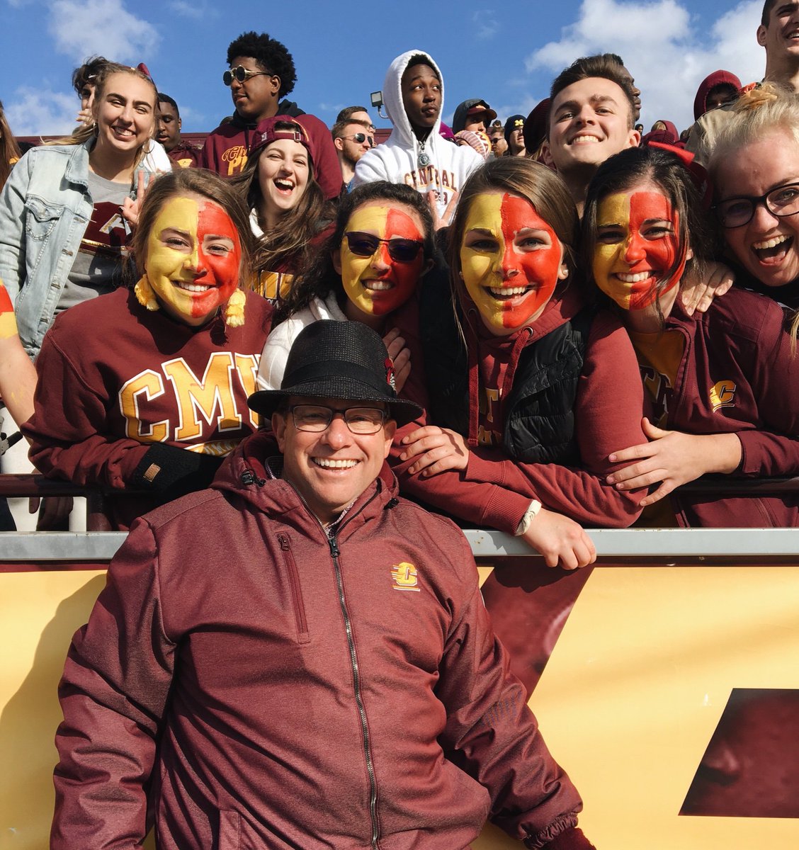 carleekay9's tweet photo. Fired up with the @cmichprez today!! 🔥👆🏼 https://t.co/kt3wn3VdWR