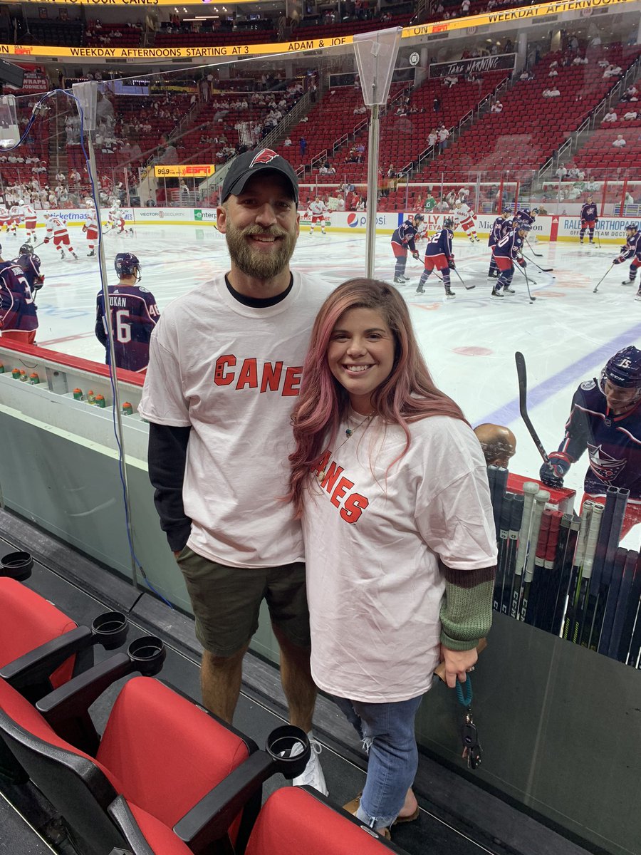 MrsGrondz's tweet photo. Supporting the home team tonight! https://t.co/RvdQNiYQK4