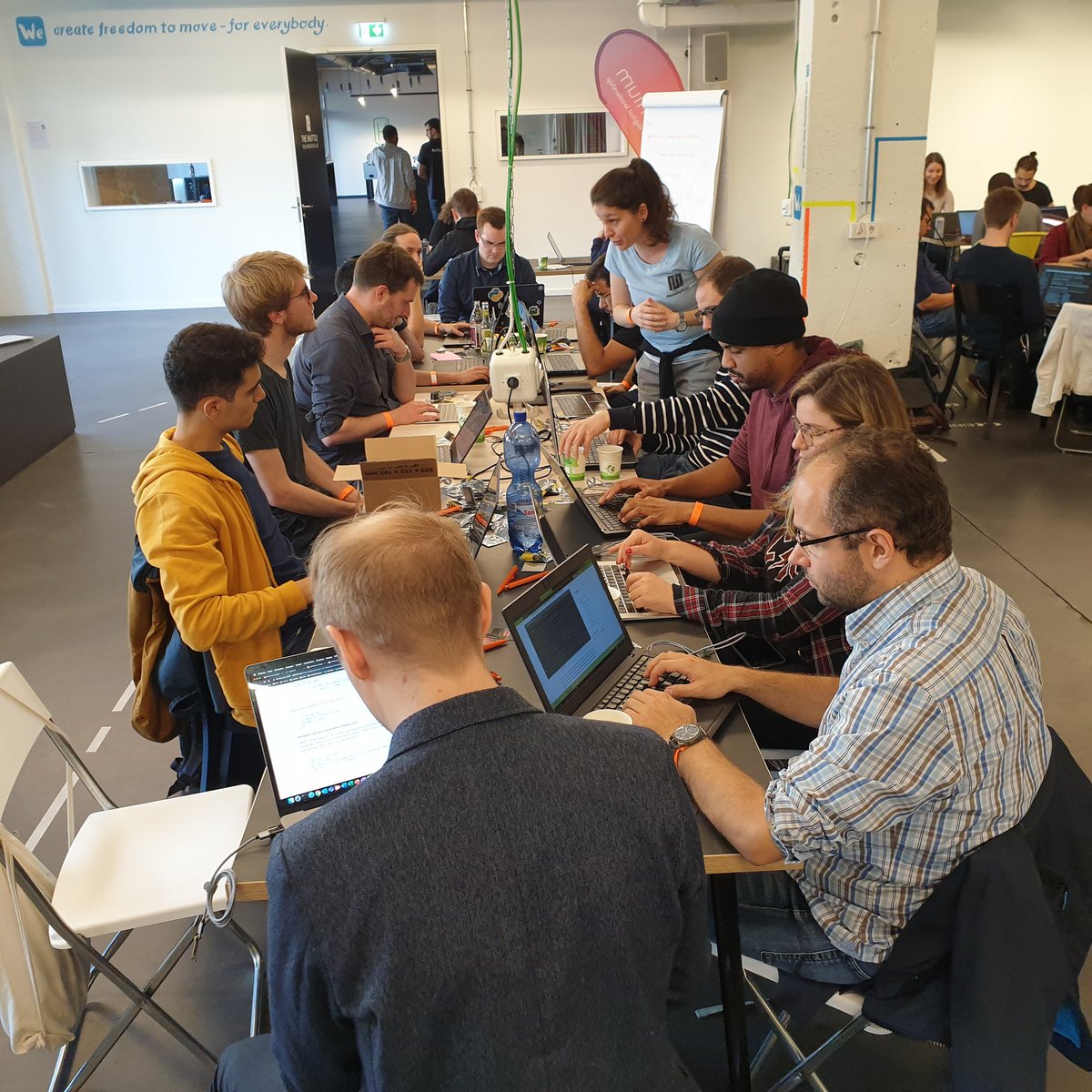 Have to say, the multimode-sensor hack was the busiest and best sprint at <a href="/PyConDE/">PyConDE & PyData</a> for <a href="/samsunginternet/">Samsung Internet Developer Advocacy</a> . Thanks to <a href="/micropython/">MicroPython</a> for supplying all the hardware for the biggest table of coders!!!