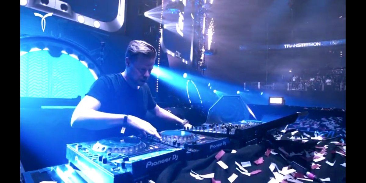 YMFC____'s tweet image. Tremendo set de @FerryCorsten present @SystemFmusic en #TMPRG19 🙌🔥