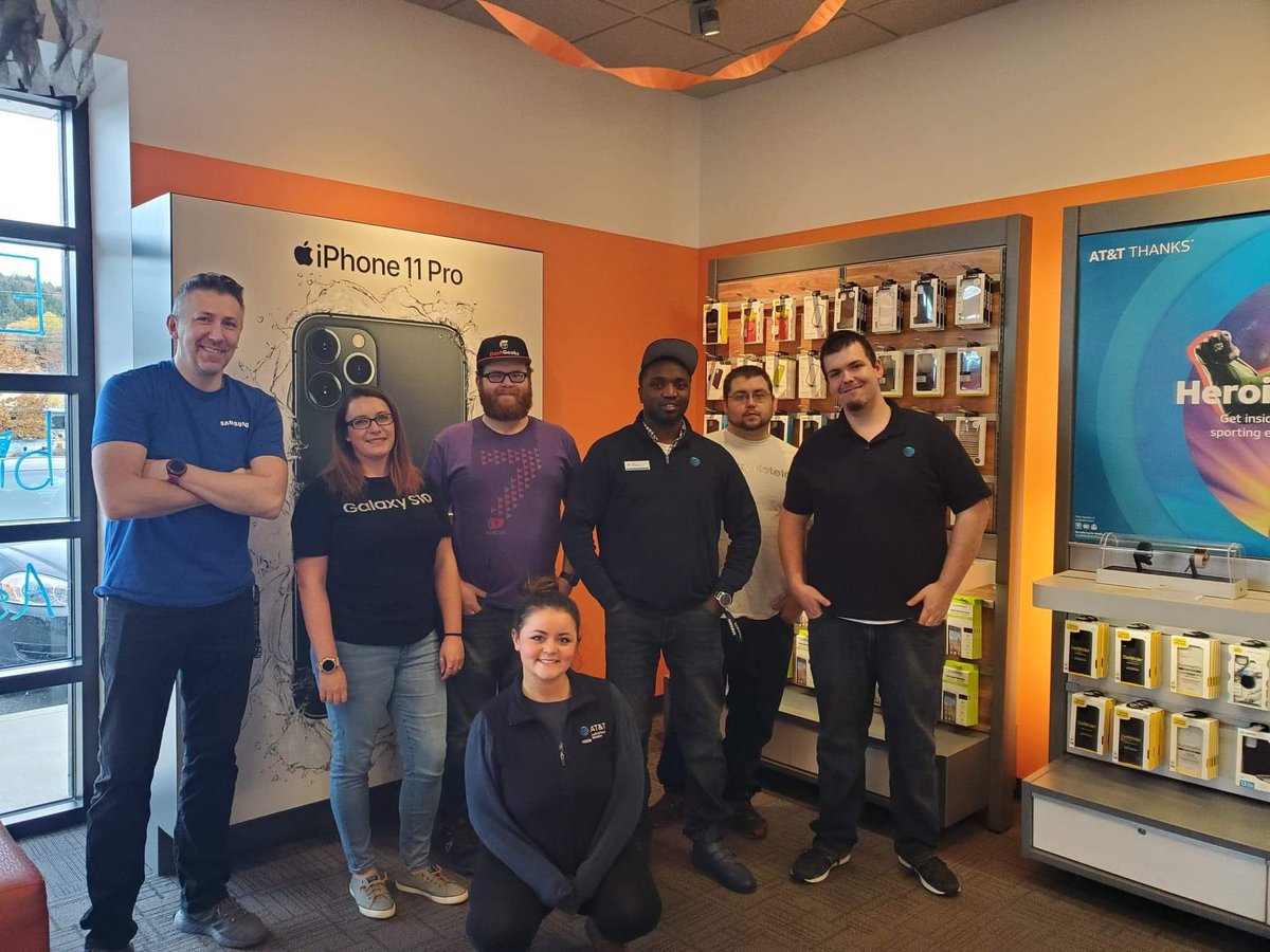 Had an awesome training on premier and how to show our business customers how to use it! Thank you to <a href="/DashGeeks/">DashGeeks</a> for coming out and hosting the training