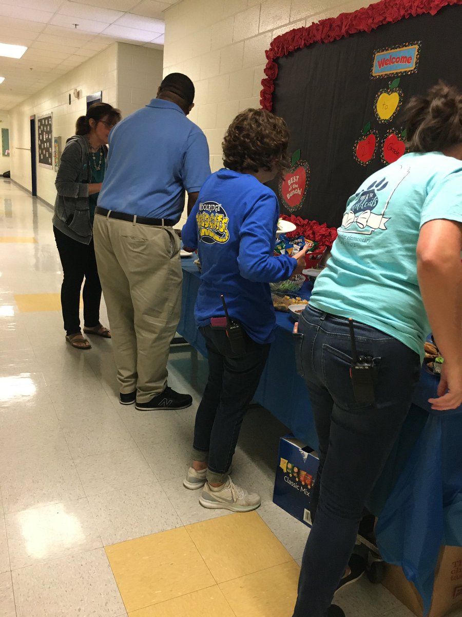 wresWildcats's tweet photo. Thank you to our fabulous PTA for providing a wonderful “Grab n Go” lunch for our staff before our Professional Development afternoon! #wesPTArocks https://t.co/Nda8vWlWXS