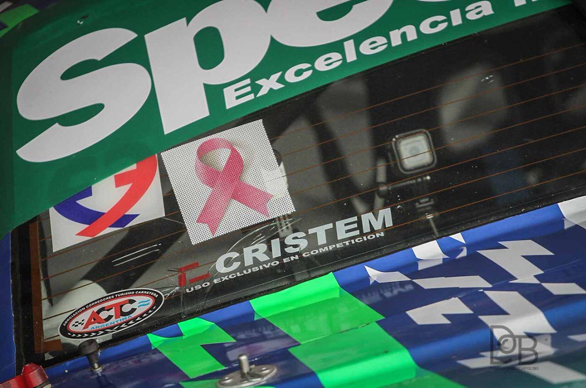 MartinPonte85's tweet photo. Con la @actcargentina nos sumamos a la concientización sobre el cáncer de mama. Es una enfermedad que mata miles de mujeres al año. Hacerse los controles te salva la vida porque mas del 95% de los casos tienen cura si los agarras a tiempo. https://t.co/NNhgxLGwhS