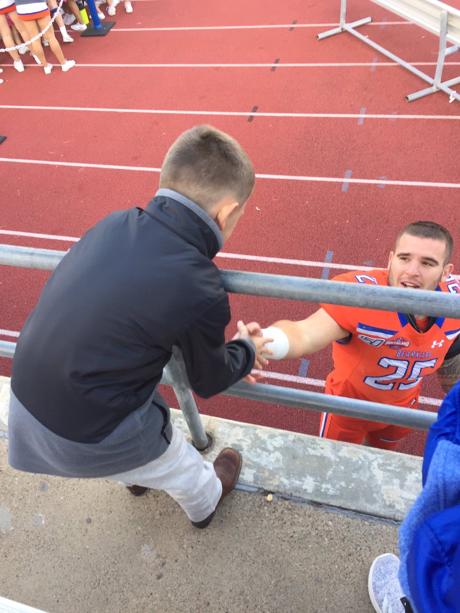 mikeysproat's tweet photo. @BearkatSports Even if we were outscored, this gentleman won tonight. He gave a 7 yo junior Bearkat a set of gloves after the game, and inspired him to be an amazing Bearkat when he grows up. Thanks 25. #EatEmUpKats https://t.co/6iXz7L4kvb