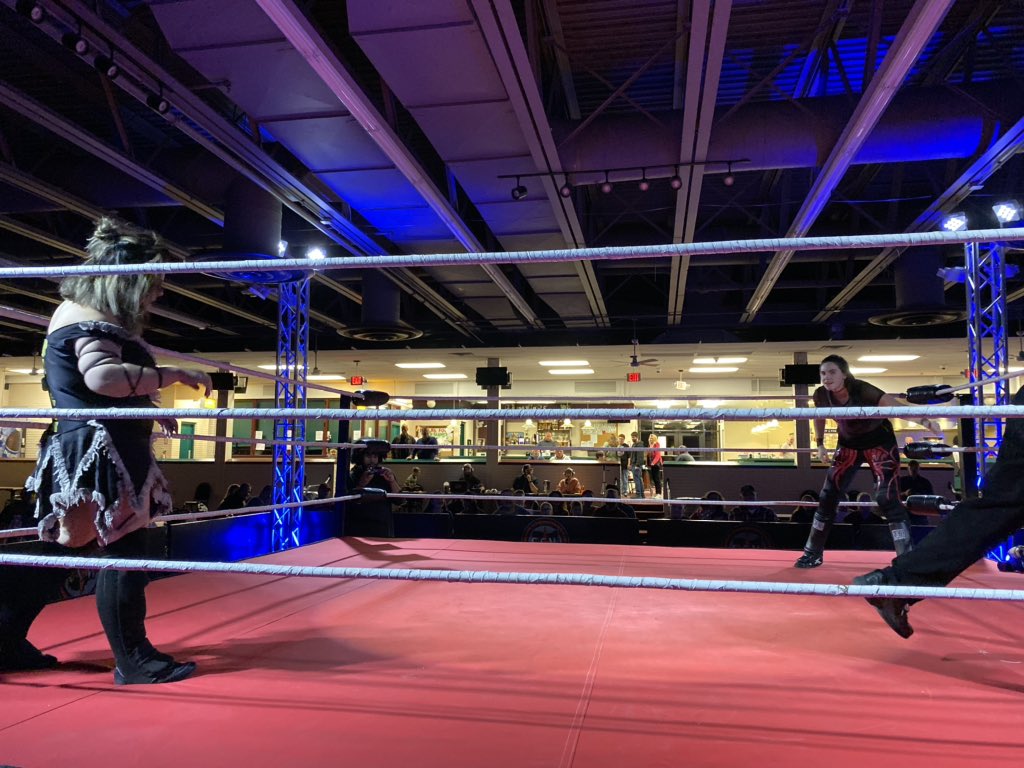 WrestlingCheers's tweet photo. #DBI8 continues with @ReginaHBadger vs Natalie Mae for the @OCWonline Women’s Champion. https://t.co/6MWEd5klk6